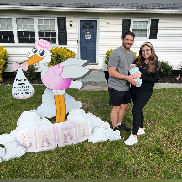 Meet your Posher, Danielle - Picture 1 of 2